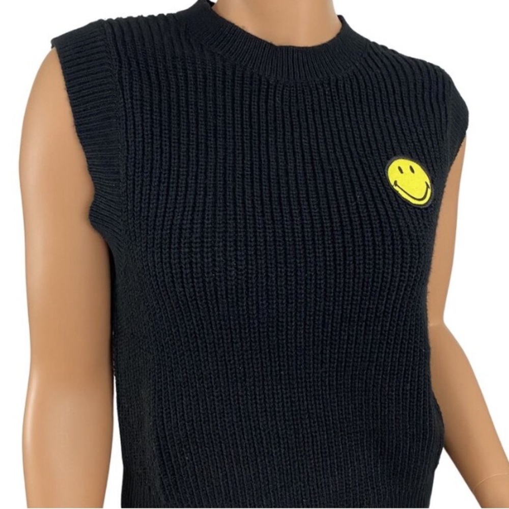 Knitted sweater vest from H&M